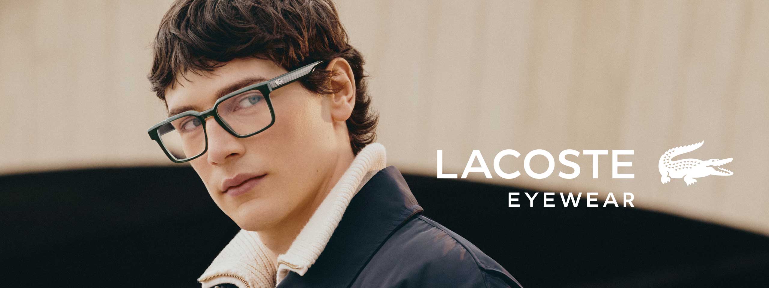 Lacoste: Mann mit Brille